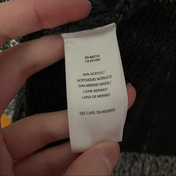 BCBGMaxAzria short sleeve cardigan sweater large - Picture 6 of 10